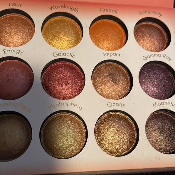 Jade infused Ecotools makeup brushes and Solar Flare 18 Color eyeshadow palette - Picture 7 of 7